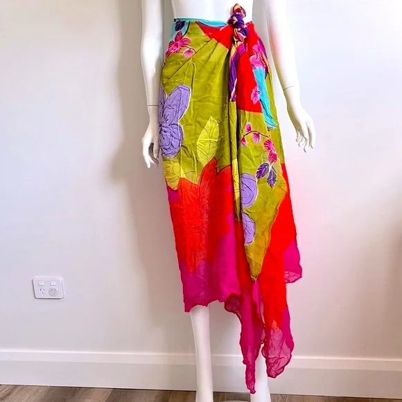PAREO WRAP/SHAWL Spring Print. Versatile Shape Uses. Vibrant Colours - Picture 2 of 6